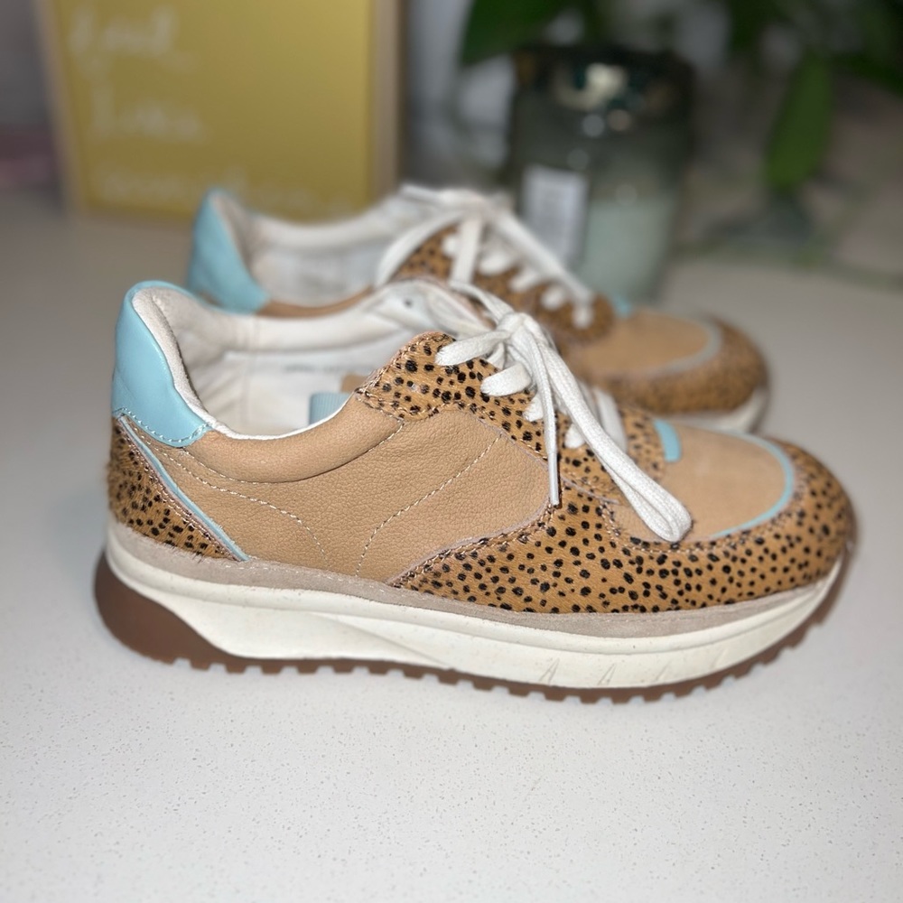 Madewell Cheetah Faraway sneaker. 🖤🤎